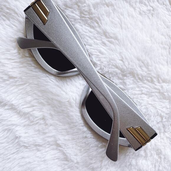 Faye Mirrored Silver Cat-Eye Sunglasses - Picture 13 of 14